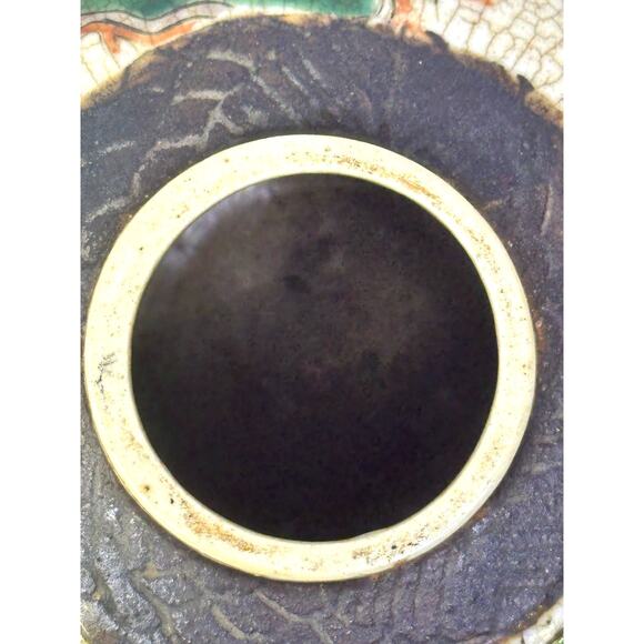 Antique Early 1900's Chinese Porcelain Warrior Themed Ginger Jar with Lid - Picture 7 of 9